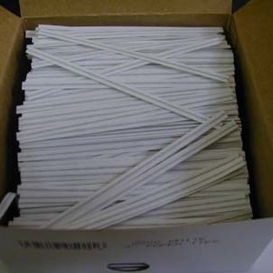 Box of 2000 Bedford Industries 4" x 3/16" White Twist Ties Paper with Single Wire